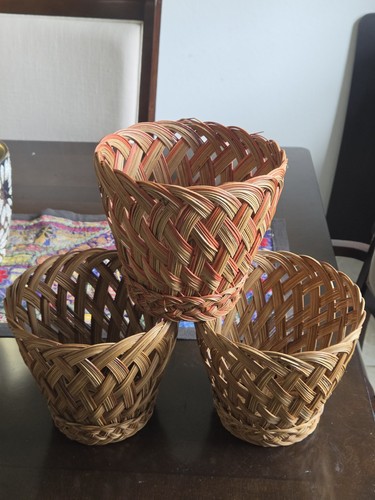 Set round brown - of, wicker