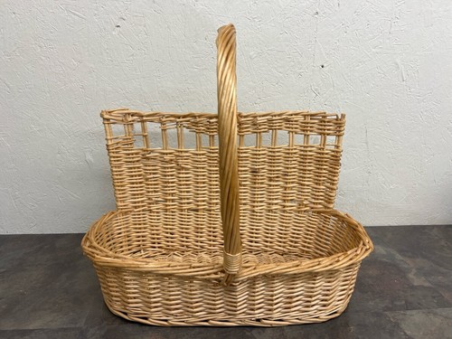 Wicker basket with handle - with,